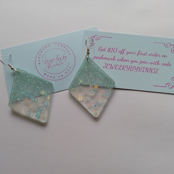 Hand Crafted Glittering Green and Clear Earrings - Picture 5 of 6